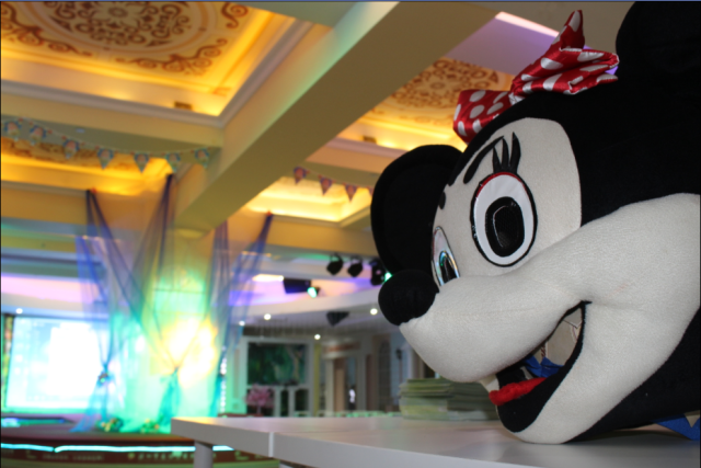 我們今天高高興興，爸爸媽媽請把我留下！