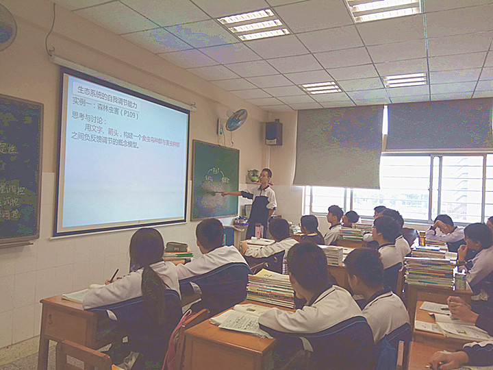 觀瀾中學(xué)名師團(tuán)隊(duì)來(lái)?？疾熘笇?dǎo)