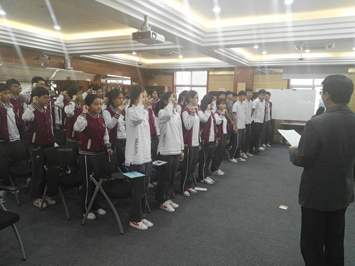 挖潛大會挖潛力，備戰(zhàn)中考備戰(zhàn)忙 ——龍華中英文實驗學校開展“備戰(zhàn)中考，挖掘潛力”主題備考活動 