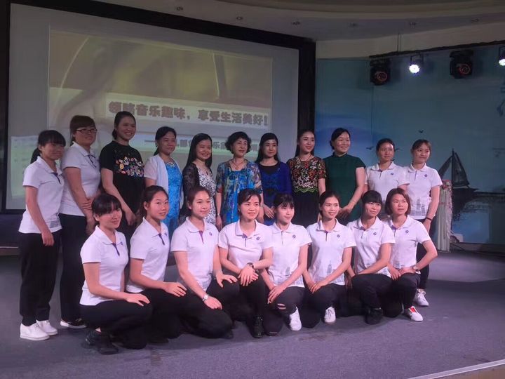 領(lǐng)略音樂趣味   享受生活美好 ——遠(yuǎn)恒佳教育集團(tuán)幼兒部幼兒創(chuàng)意音樂欣賞活動觀摩