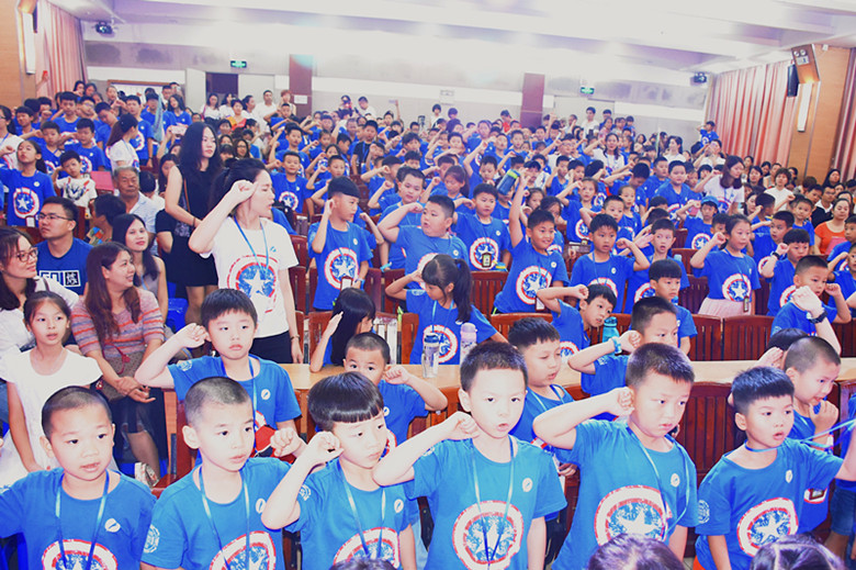 遠(yuǎn)恒佳第十四屆牛津?qū)崙?zhàn)英語夏令營(yíng)開營(yíng)啦！