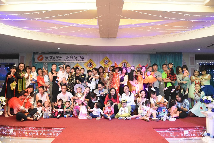 看吧！這一群舞動魔幻城堡的小精靈