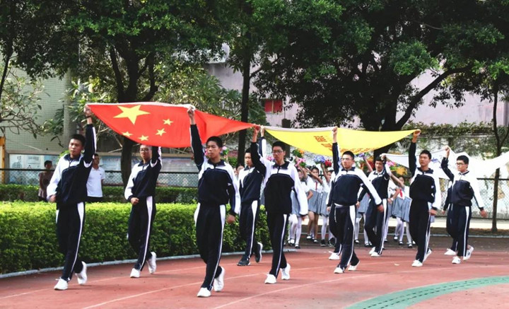 師生九月收獲滿滿，升旗儀式集體表彰