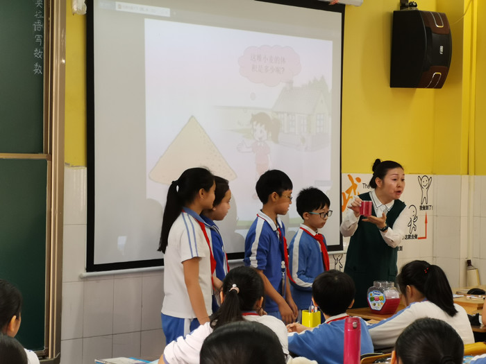 任務(wù)驅(qū)動(dòng)學(xué)習(xí)，落實(shí)核心素養(yǎng) ——小學(xué)部數(shù)學(xué)組教研活動(dòng)報(bào)道