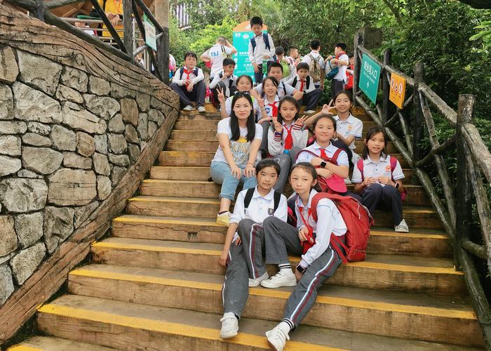 綠色低碳伴我行，文明環(huán)保在我心 ——小學(xué)部春游實踐活動報道