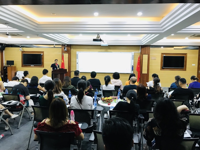 美好教育，家校共建 ——記小學(xué)部家委會(huì)換屆選舉